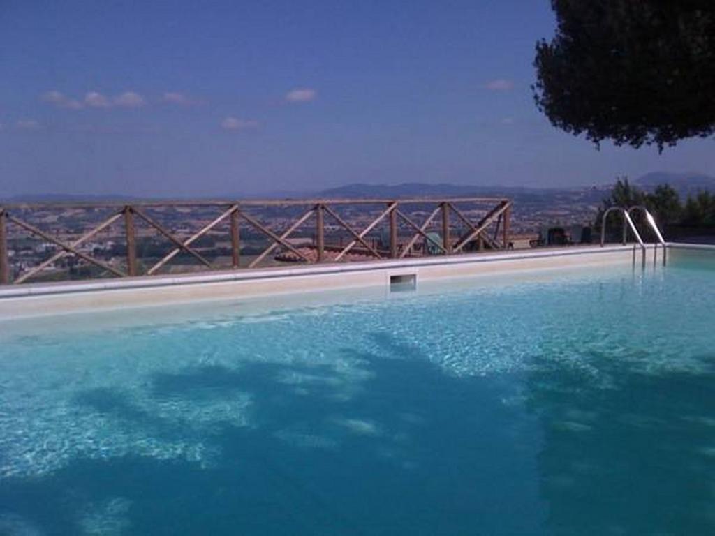 Il Poggio Delle Ginestre Guest House Torgiano Exterior photo