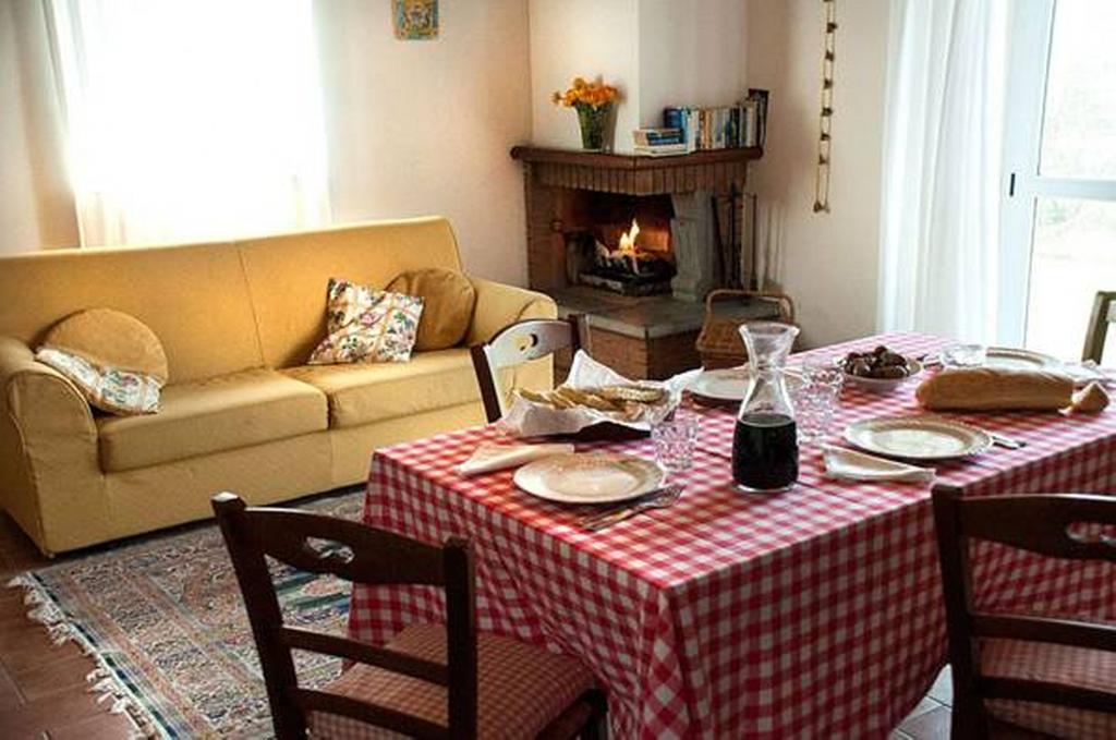 Il Poggio Delle Ginestre Guest House Torgiano Exterior photo