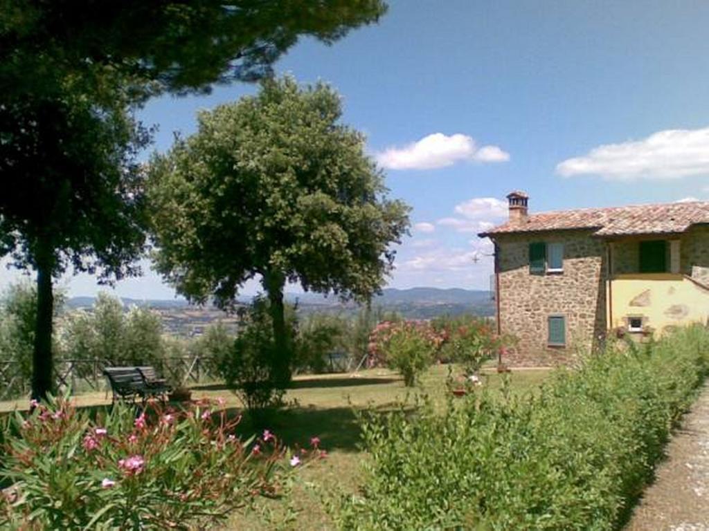 Il Poggio Delle Ginestre Guest House Torgiano Exterior photo