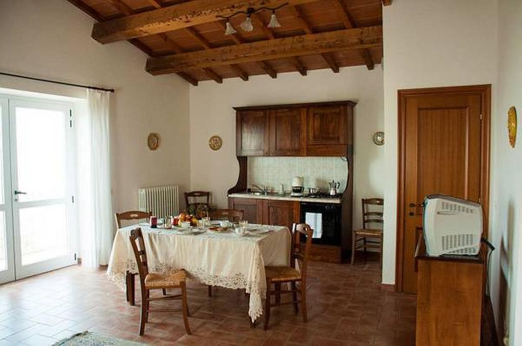 Il Poggio Delle Ginestre Guest House Torgiano Exterior photo